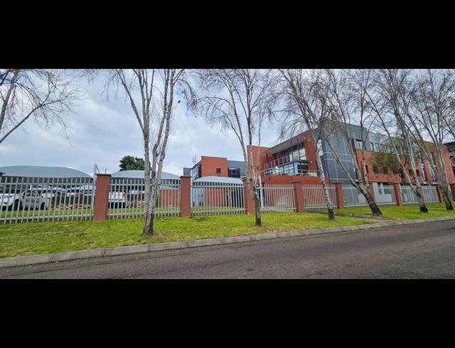 BUSINESS PROPERTY TO RENT IN MIDRIDGE PARK